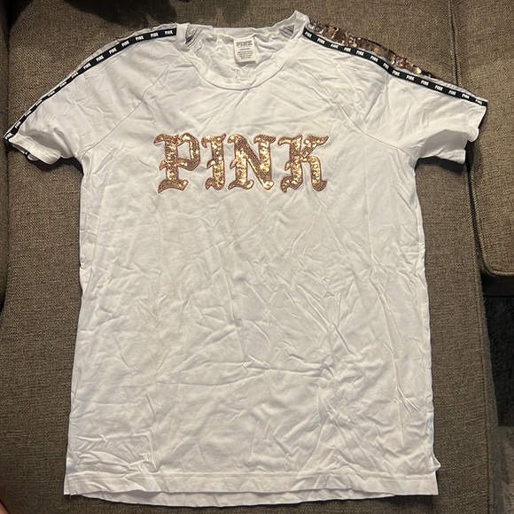 PINK Victoria's Secret Tops - Pink Victoria secret tee